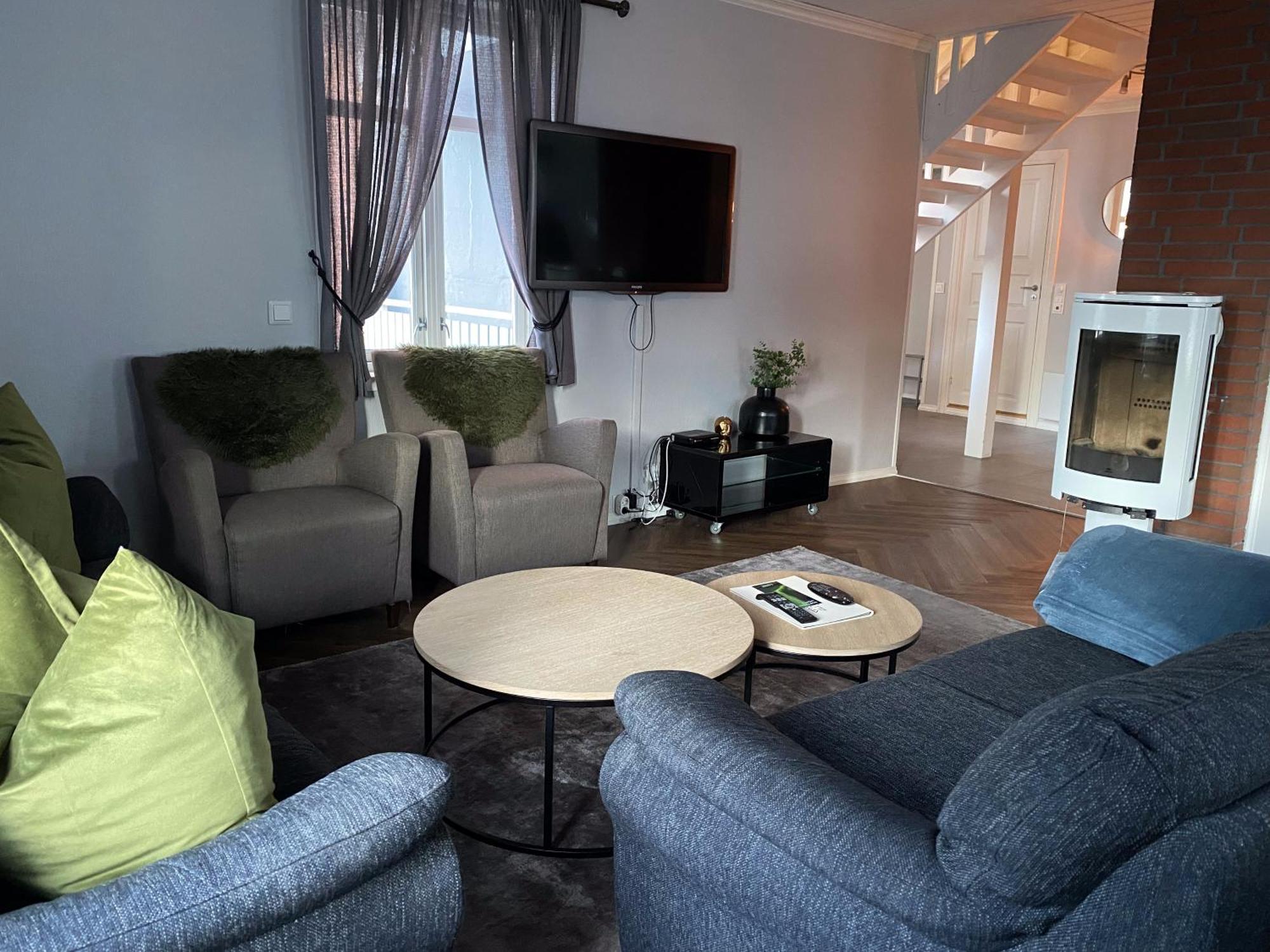 Enter Tromso - Luxury 4 Bedroom Apartment Екстер'єр фото