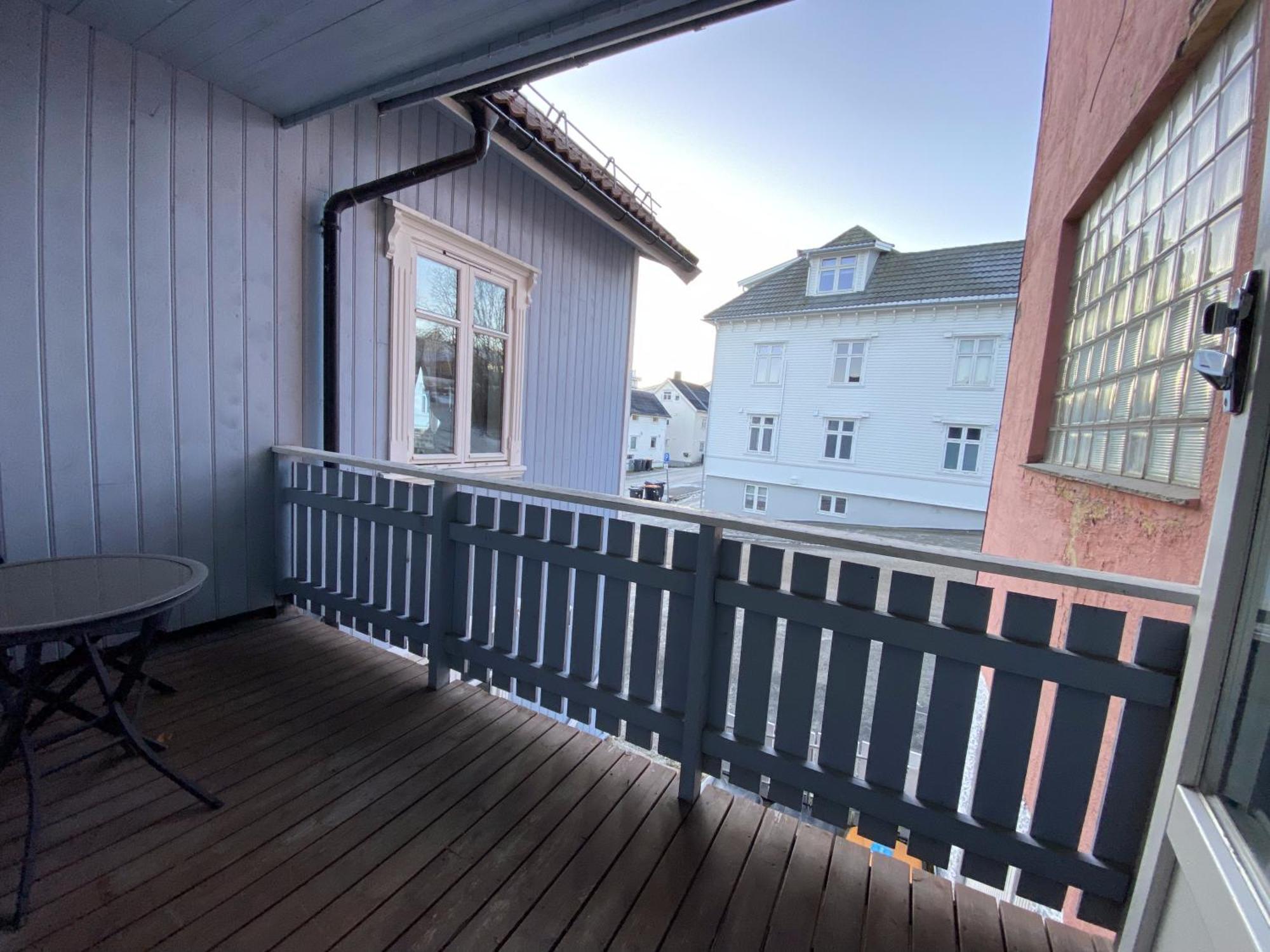 Enter Tromso - Luxury 4 Bedroom Apartment Екстер'єр фото